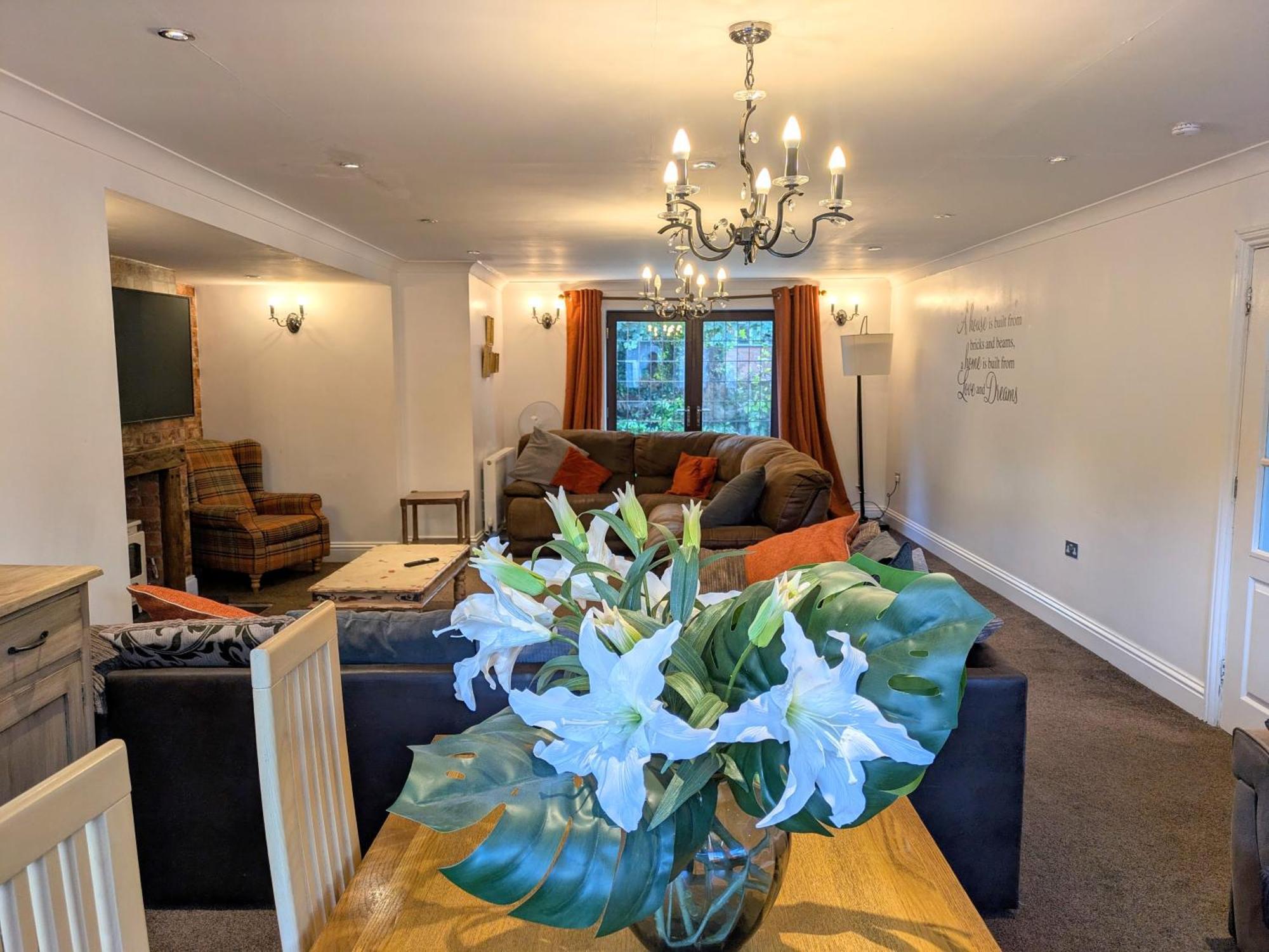 Spacious Home For Large Families And Contractors Wolverhampton Exteriér fotografie